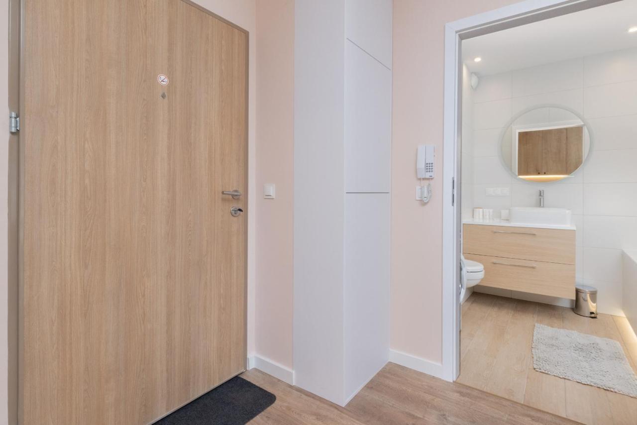 Osiedle Latarnikow Apartment With Parking Gdansk By Noclegi Renters ภายนอก รูปภาพ